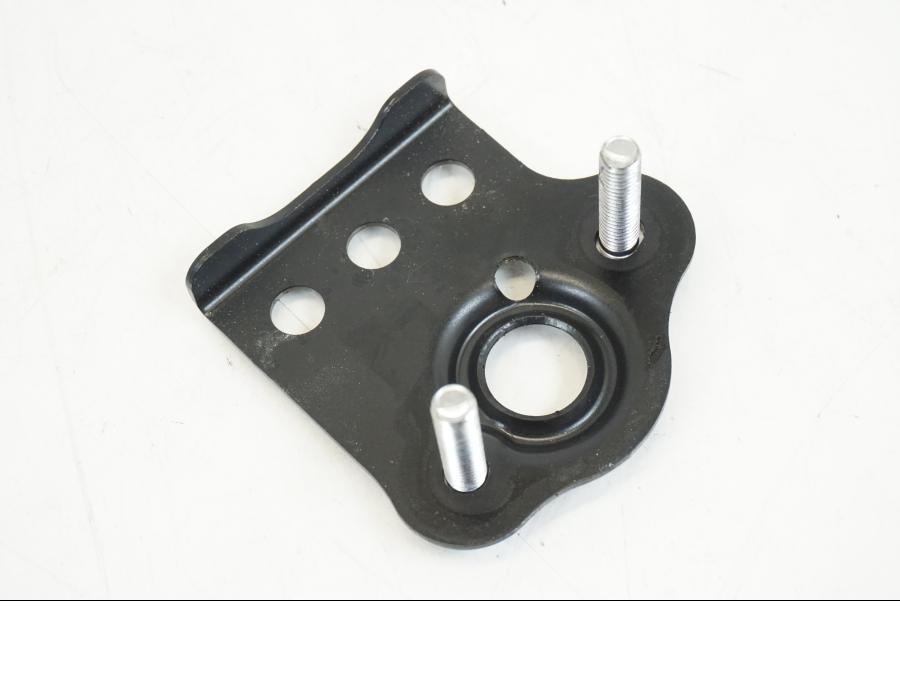 Snett uppifrån på Sadellåsmekanism från en Kawasaki NINJA 400 -2020 motorcykel.