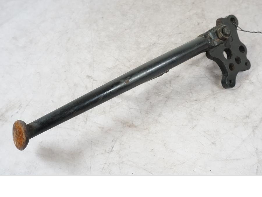 Snett uppifrån på Sidostöd från en Kawasaki ZX-6R -2006 motorcykel.