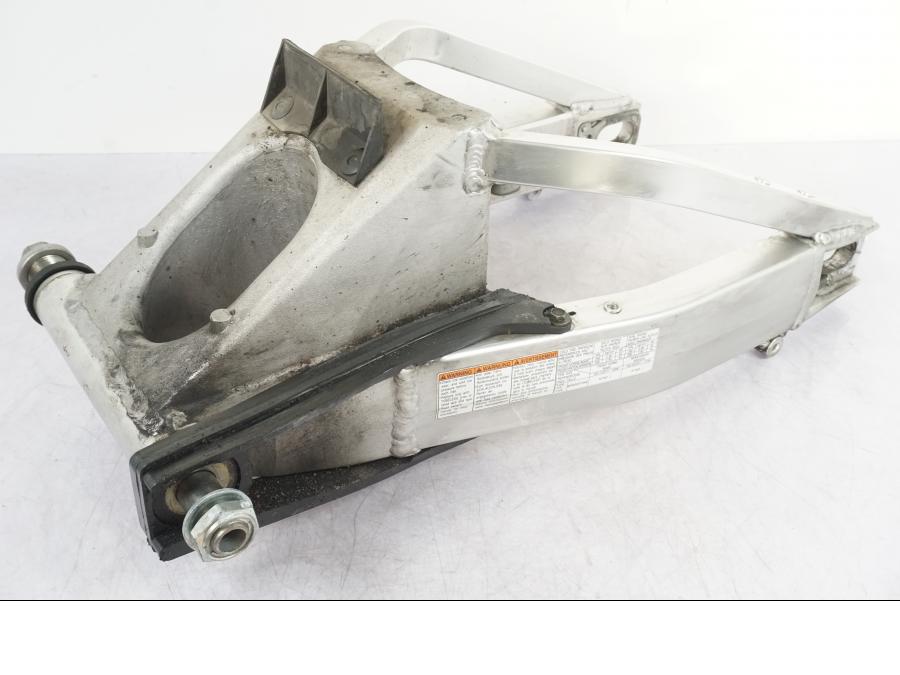 Framsidan på Sving från en Suzuki GSX 1300 RX -1999 motorcykel.