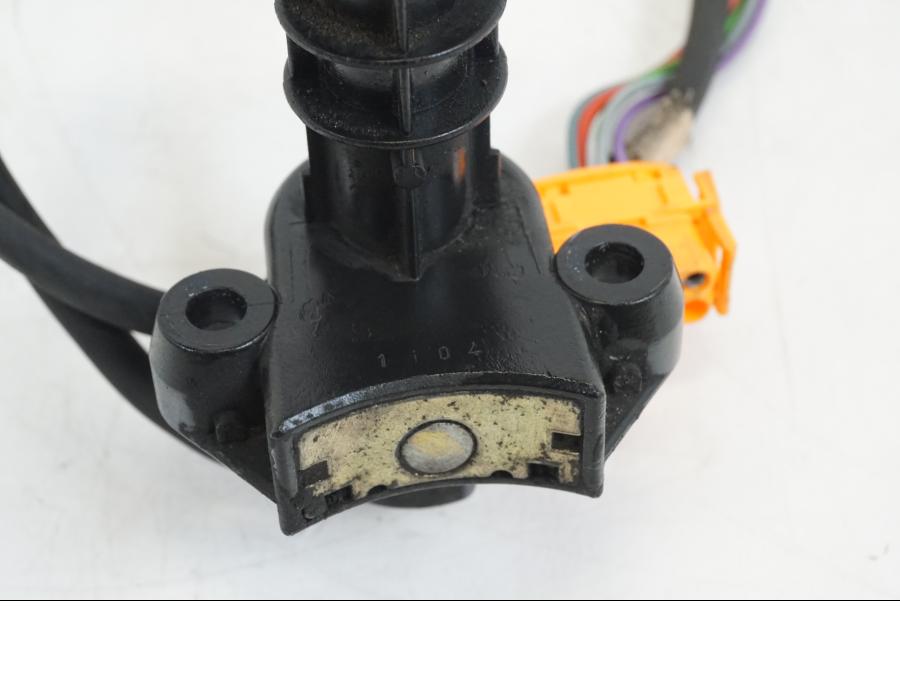 Extrabild1 på Låssats från en BMW K 1200 LT -2004 motorcykel.