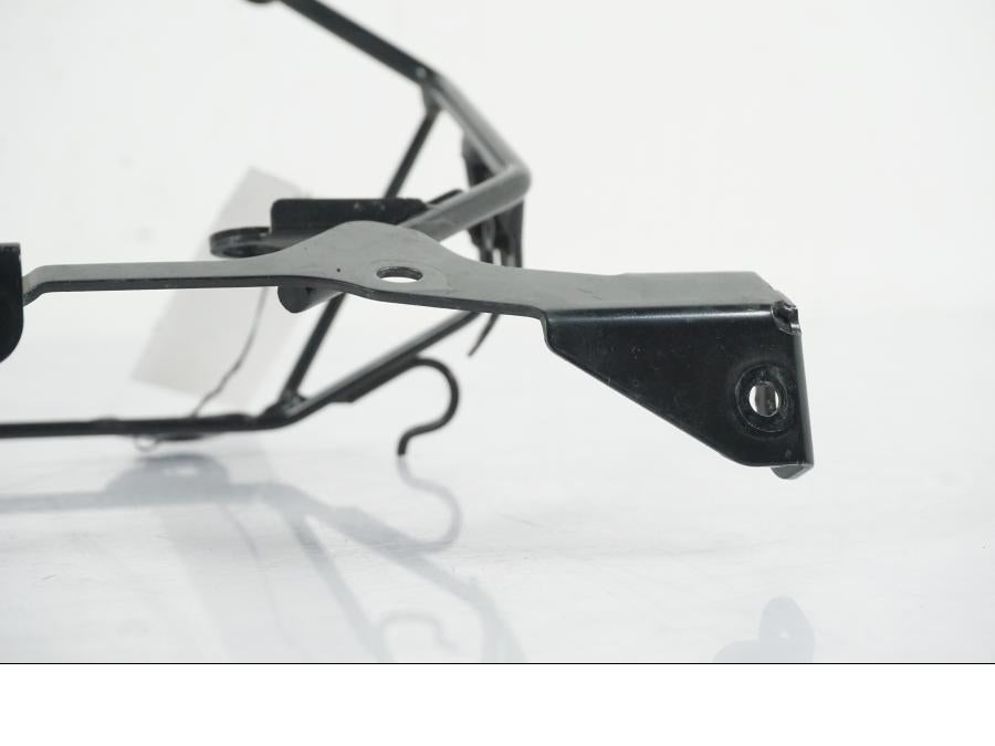 Extrabild4 på Toppkåpstag från en Suzuki VZR 1800 -2009 motorcykel.