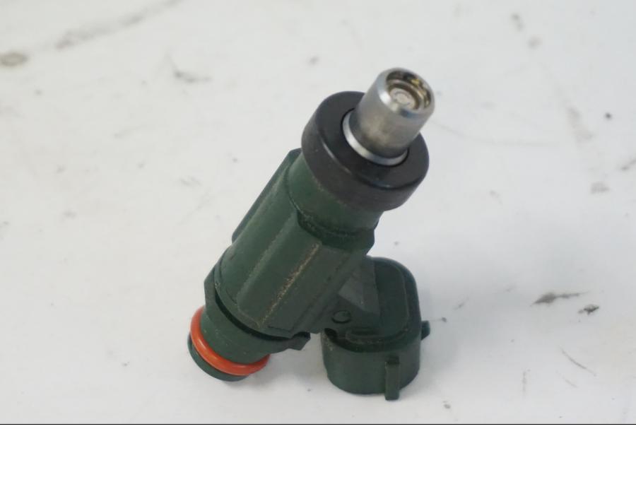 Snett uppifrån på Spridare från en Kawasaki ER-6N -2012 motorcykel.