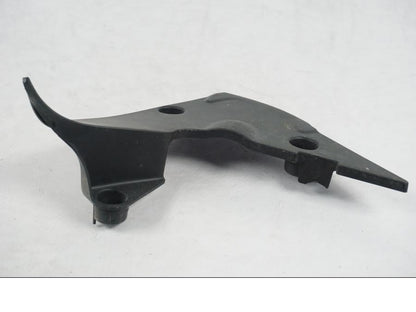 Vänster sida på Sidkåpa innerplast från en Kawasaki ER-6N ABS -2010 motorcykel.