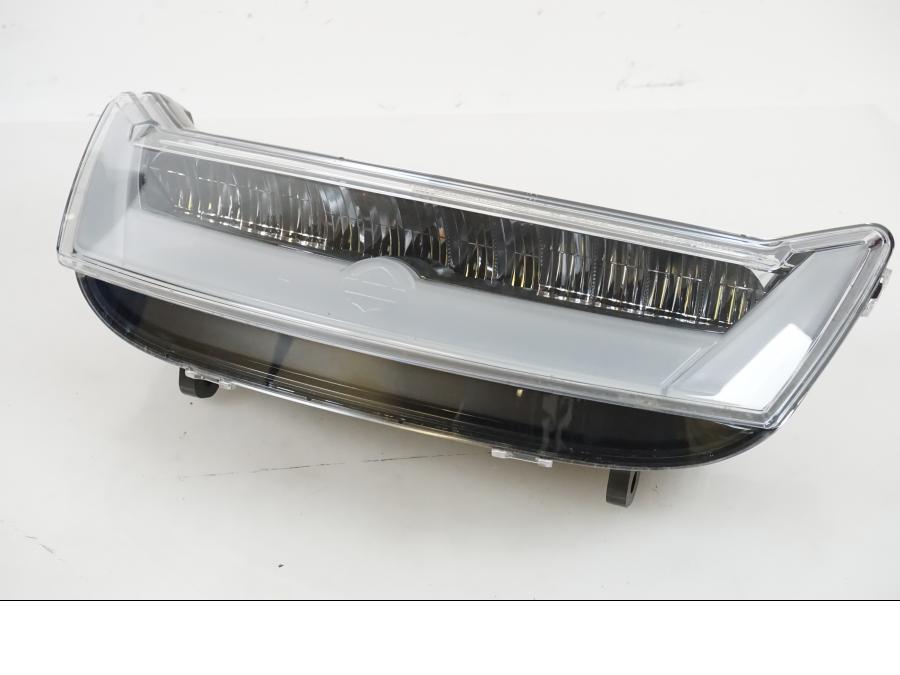 Höger sida på Strålkastare från en H-D Adventure Pan America Special RA1250S -2021 motorcykel.