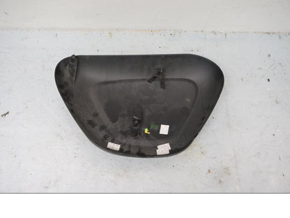 Baksidan på Sidopanel från en Triumph Street Twin -2016 motorcykel.