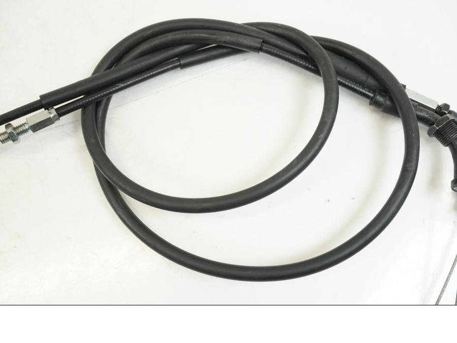 Vänster sida på Gasvajer från en Honda CB 650 F Hornet -2017 motorcykel.