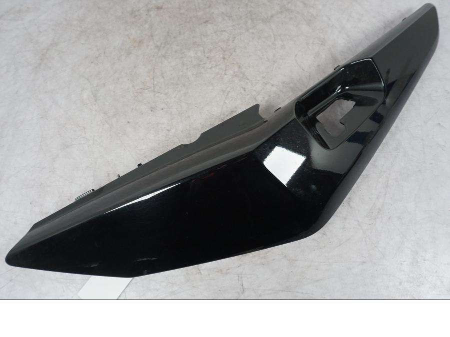 Framsidan på Bakvinge från en BMW K 1600 GTL -2015 motorcykel.