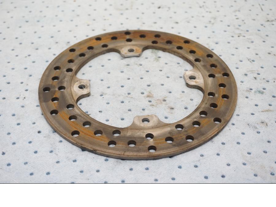 Framsidan på Bromsskiva från en MV Agusta F3 675 -2014 motorcykel.