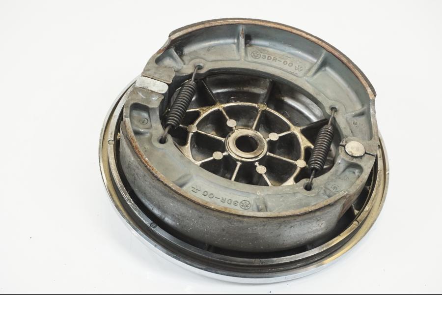 Snett uppifrån på Bromstrumma från en Yamaha XV 750 -1998 motorcykel.