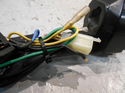 Höger sida på Styrelreglage från en Yamaha XV 1100 -1996 motorcykel.