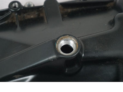 Snett nerifrån på Oljetråg från en BMW F 850 GS -2024 motorcykel.