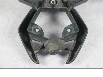 Baksidan på Skylthållare från en BMW R 1200 GS -2005 motorcykel.