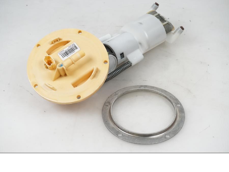 Baksidan på Bensinpump från en H-D Adventure Pan America Special RA1250S -2021 motorcykel.