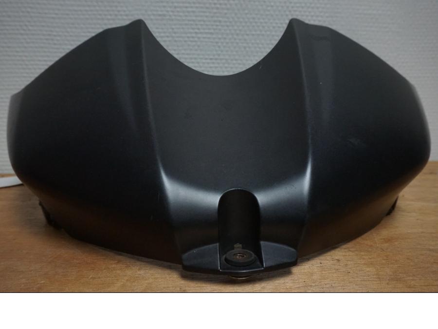 Framsidan på Bensintankskåpa från en Yamaha YZF R6 -2006 motorcykel.