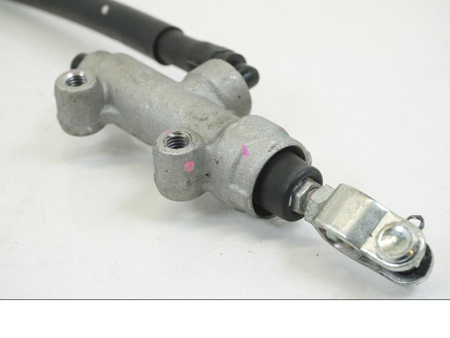 Höger sida på Bromshuvudcylinder från en Kawasaki ER-6F -2016 motorcykel.