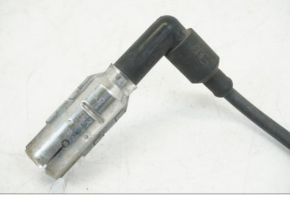 Snett uppifrån på Tändspole från en BMW F 650 GS -2000 motorcykel.