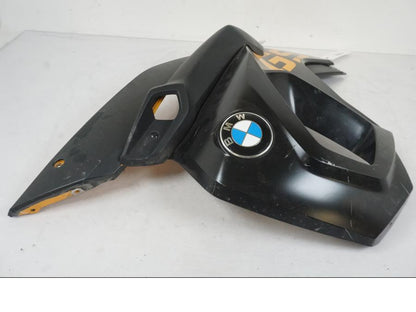 Snett nerifrån på Sidkåpa från en BMW F 800 GS -2008 motorcykel.