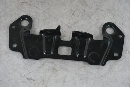 Framsidan på Sadelfäste från en Yamaha MT-09 -2024 motorcykel.