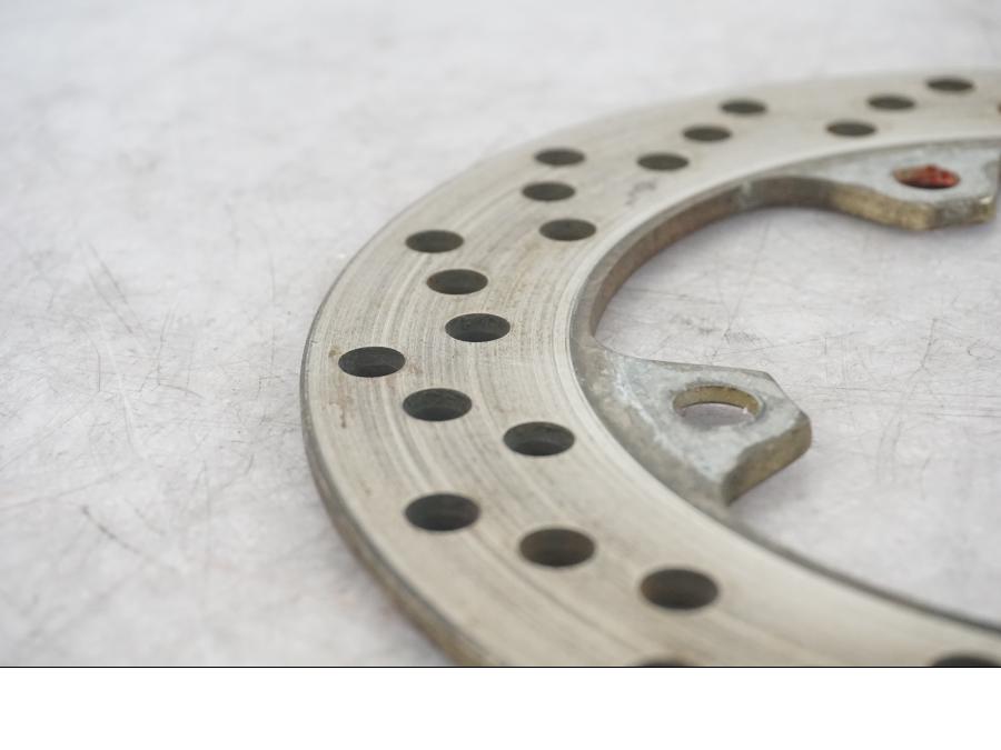 Höger sida på Bromsskiva från en Kawasaki ZX-6R -2002 motorcykel.