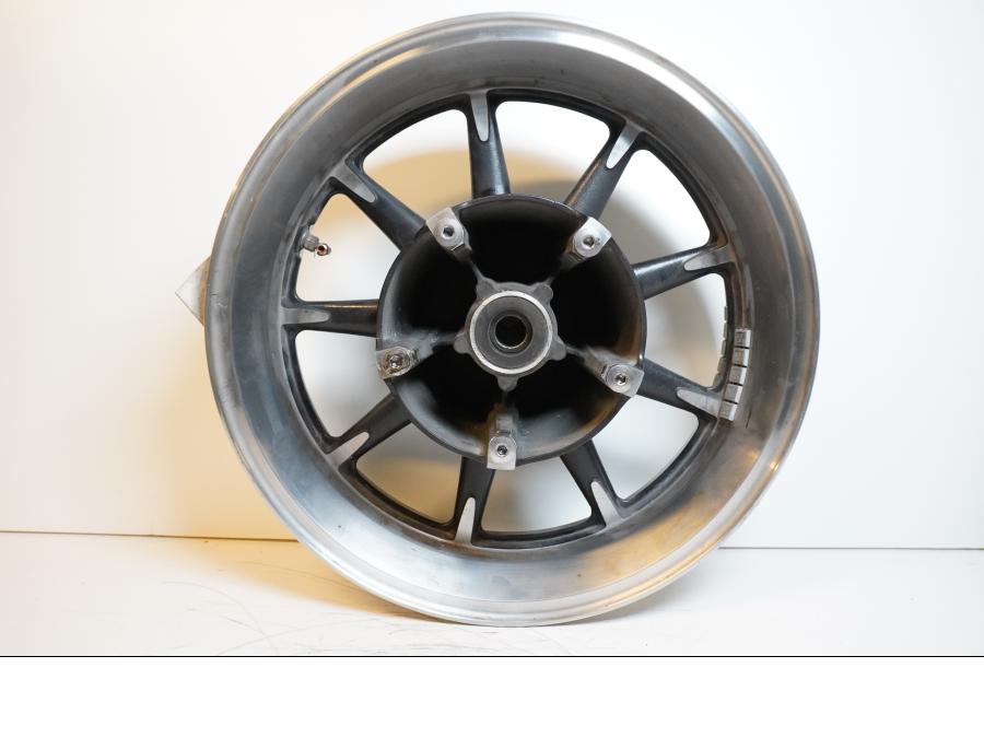 Extrabild1 på Fälg från en Kawasaki VN 1700 Classic Tourer -2009 motorcykel.