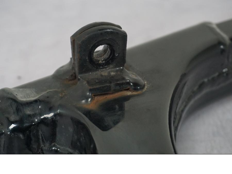 Snett nerifrån på Sving från en H-D Sportster 883 XL -2007 motorcykel.