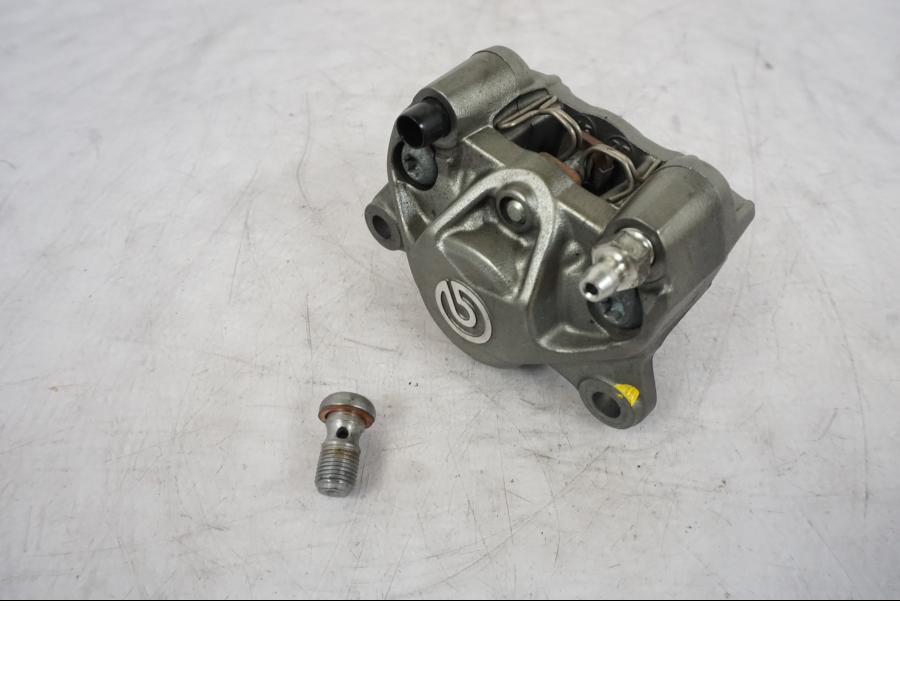 Framsidan på Bromsok från en KTM 1290 Super Duke R -2021 motorcykel.