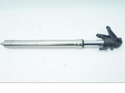 Baksidan på Gaffelben från en Ducati 848 -2010 motorcykel.