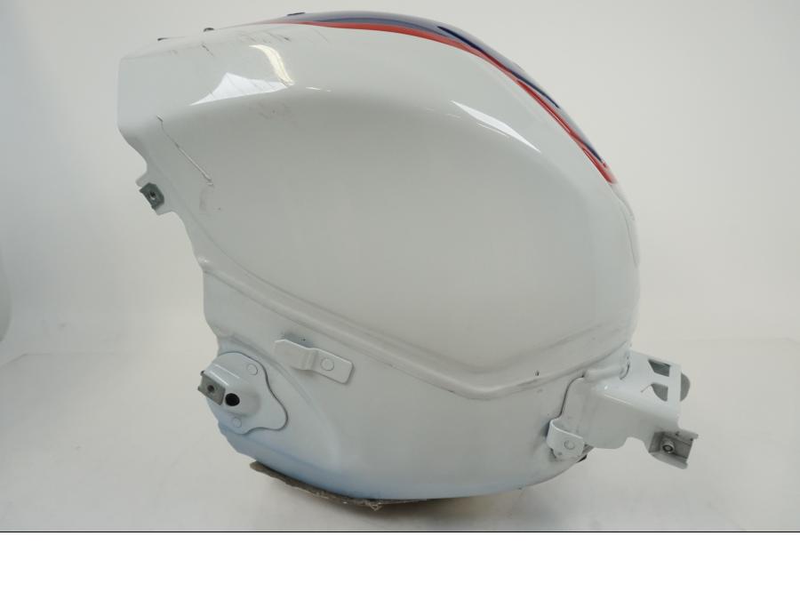 Snett uppifrån på Bensintank från en BMW S 1000 R -2019 motorcykel.