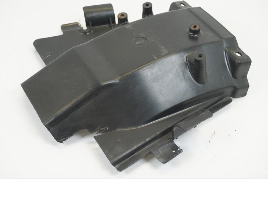 Baksidan på Undertail från en Yamaha XV 750 -1998 motorcykel.