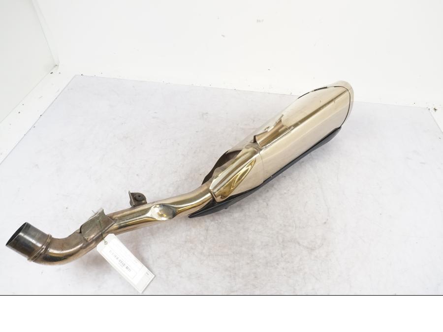 Snett uppifrån på Ljuddämpare från en Kawasaki Z 1000 -2009 motorcykel.