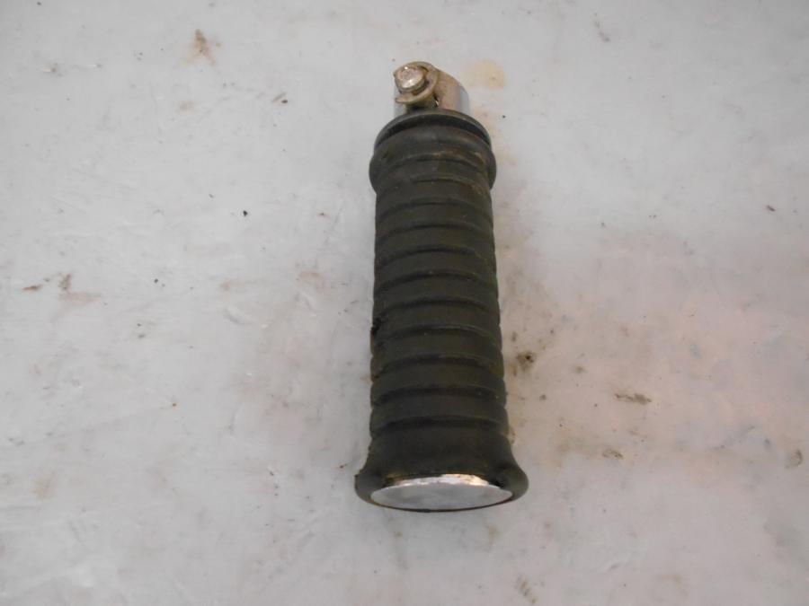 Baksidan på Fotpinne från en Kawasaki VN 1600 Mean Streak -2007 motorcykel.