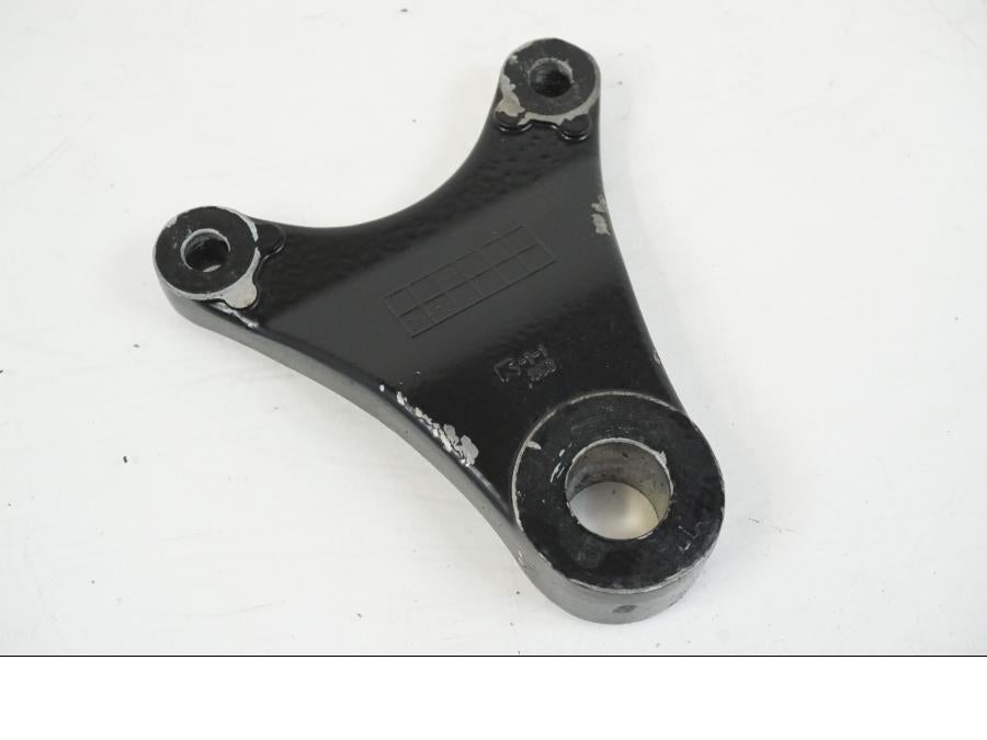 Baksidan på Bromsoksfäste från en Suzuki GSX 600 F -1998 motorcykel.