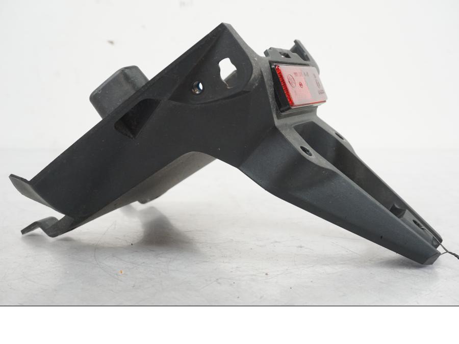 Baksidan på Skylthållare från en BMW R 1250 GS -2021 motorcykel.