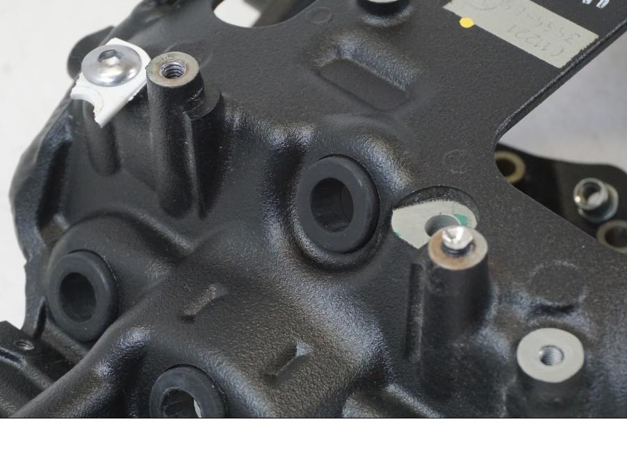 Extrabild4 på Bakram från en Triumph Speed Triple -2021 motorcykel.