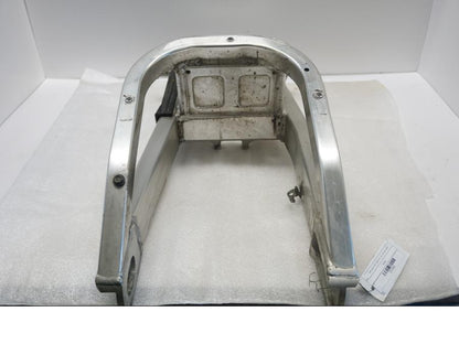 Vänster sida på Sving från en Yamaha YZF 1000 R1 -2001 motorcykel.