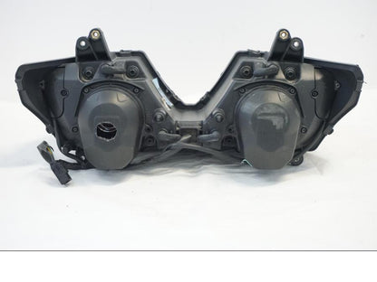 Vänster sida på Strålkastare från en Triumph Daytona 675 -2010 motorcykel.