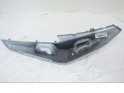 Höger sida på Sidopanel från en BMW K 1600 -2015 motorcykel.