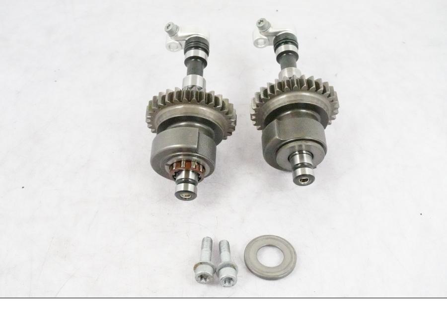 Framsidan på Balansaxel från en BMW K 1200 S -2005 motorcykel.