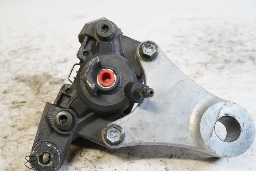 Framsidan på Bromsok från en Suzuki RF 600 R -1996 motorcykel.