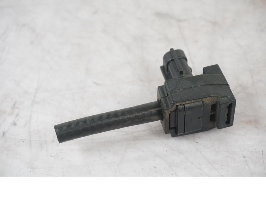 Baksidan på Mapsensor från en KTM 1290 Super Adventure S -2022 motorcykel.