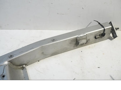 Vänster sida på Sving från en Yamaha FZ-6 -2007 motorcykel.