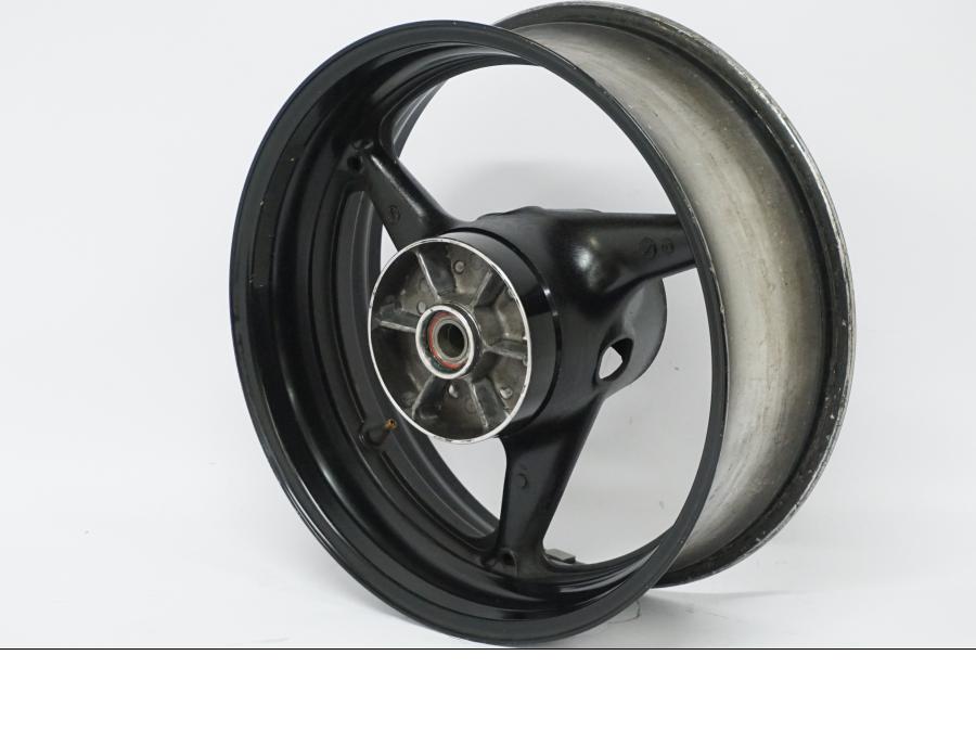 Höger sida på Fälg från en Honda CBR 900 RR -2002 motorcykel.