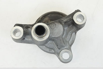 Baksidan på Kopplingslavcylinder från en Ducati Streetfighter V4 -2020 motorcykel.