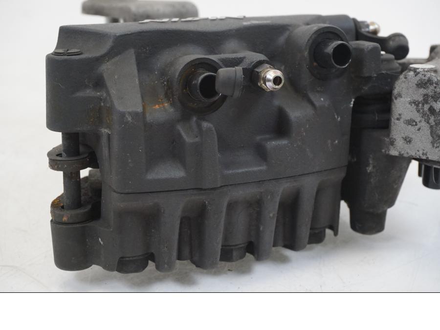 Snett uppifrån på Bromsok från en Honda XL 1000 V -1999 motorcykel.