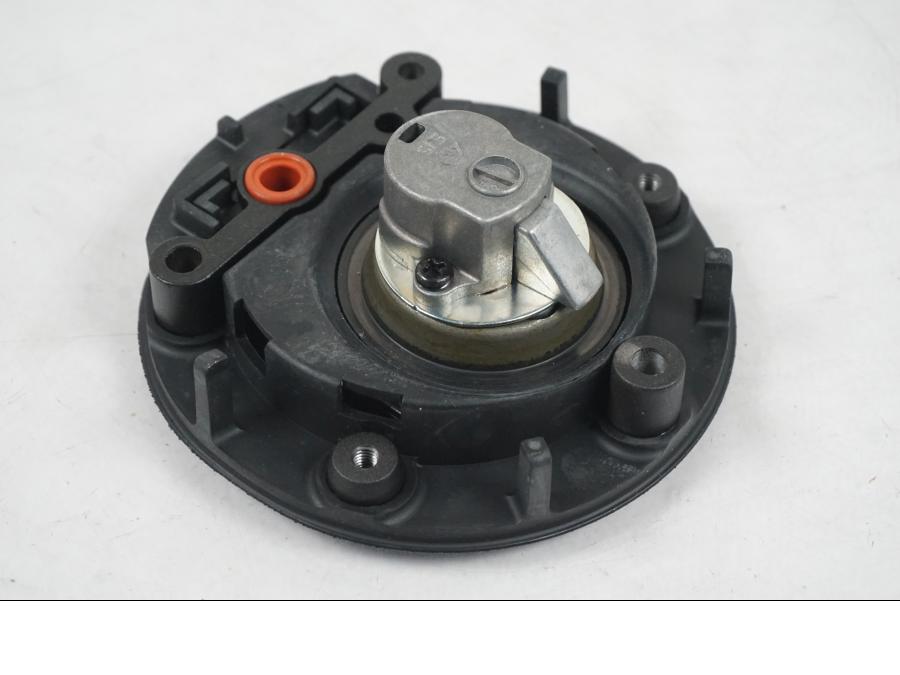 Extrabild4 på <p>Låssats från Yamaha MT-09 Tracer ABS 2016.</p>

<p>Tändningslås, antenn, cdi/ecu (2SC-8591A-00), tanklock, sadellås, 1st röd nyckel och 2st svarta nycklar</p> motorcykel.