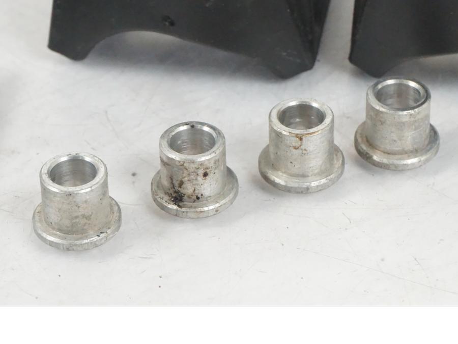 Höger sida på Gaffelbensskydd från en Husqvarna 701 SUPERMOTO ABS -2016 motorcykel.