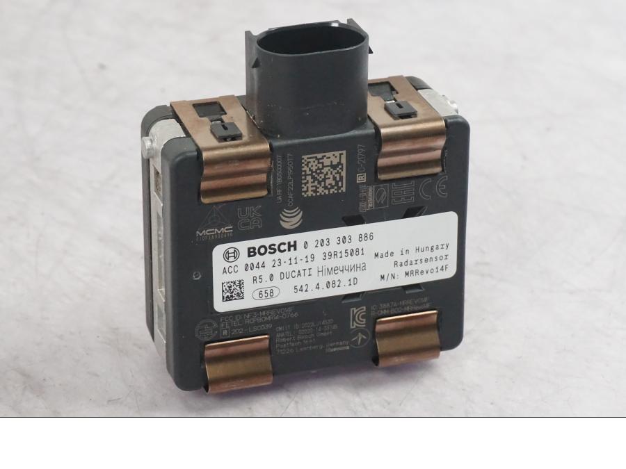 Framsidan på Radar från en Ducati Multistrada V4 -2024 motorcykel.