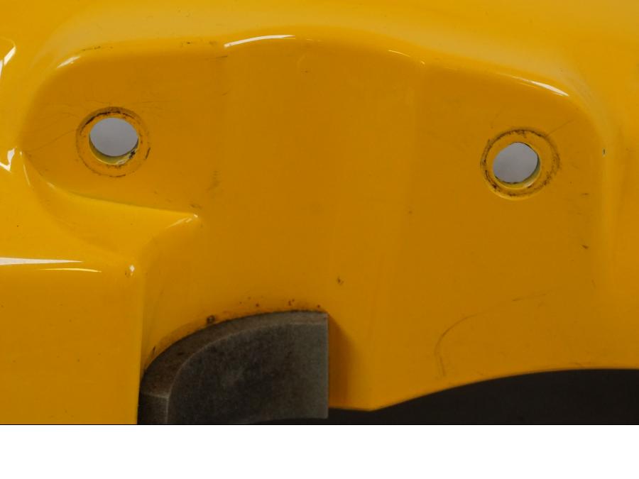 Höger sida på Framskärm från en Suzuki SV 650 -1999 motorcykel.