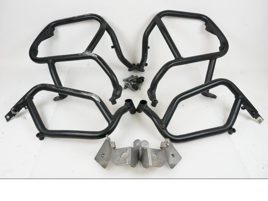 Framsidan på Motorskyddsbåge från en BMW R 1250 GSA -2021 motorcykel.