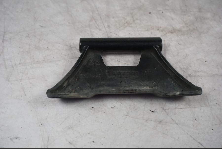 Framsidan på Vindrutefäste från en Triumph Tiger Explorer -2016 motorcykel.